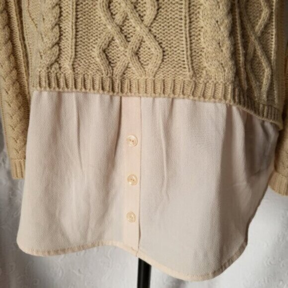 Women's neutral knit sweater Sz Small - Picture 10 of 12